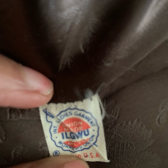 Luxurious Real Mink Coat - Picture 7 of 7